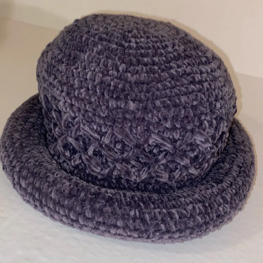 Outbrook VTG Chenille Knit Violet Bucket Hat with Rolled Brim Size OS